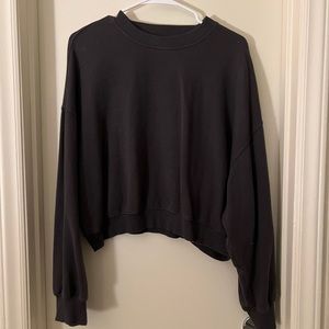 Grey Old Navy Cropped Sweatshirt